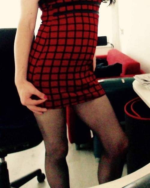 Legs for days! #crossdresser #ladyboy #transvestite #tranny #trap #crossdressing #crossdresserslut #