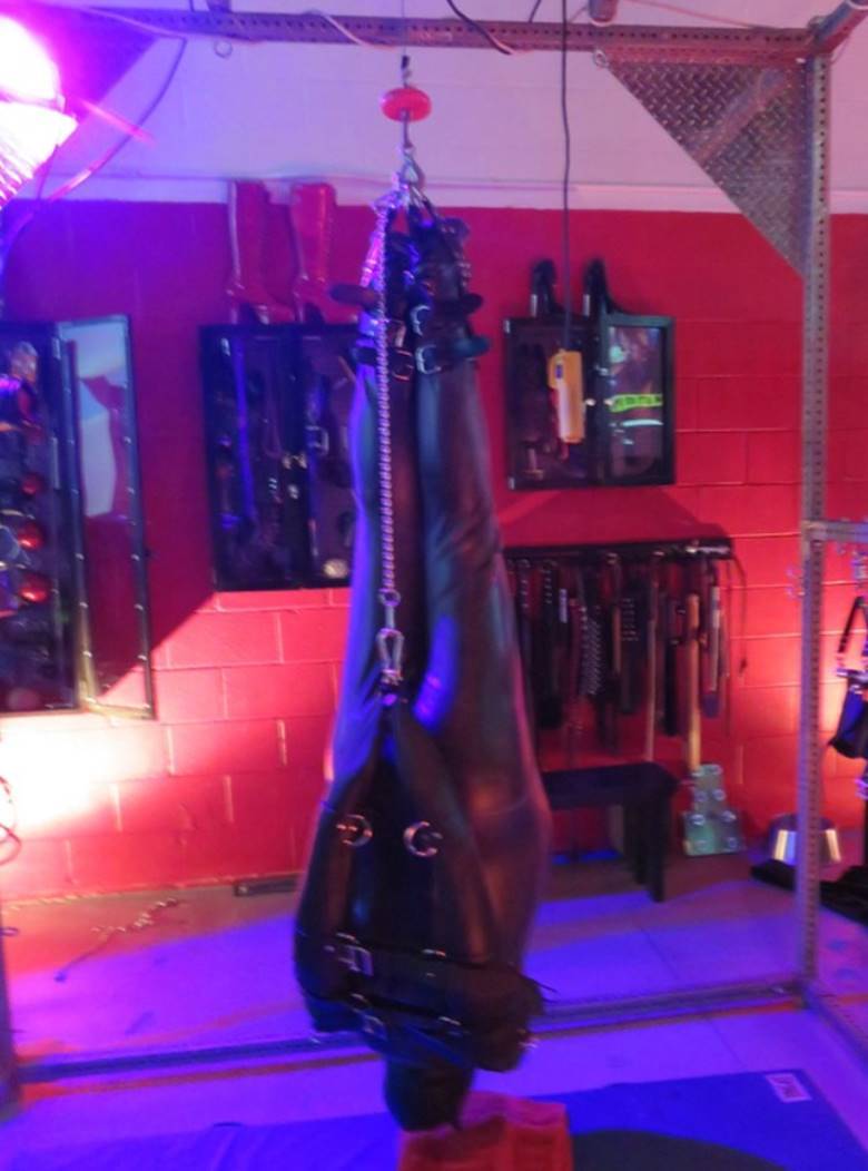 bondageforthebigman: maturemenintrouble: After being drugged and kidnapped, this