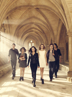 dailyva:    New Vampire Academy Promotional