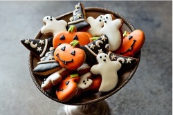 catsnhalloween:  ☽ Halloween blog ☾