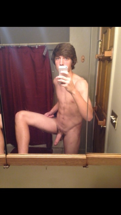 Porn photo -allgoodthings-:  nakedguyselfies:  Check