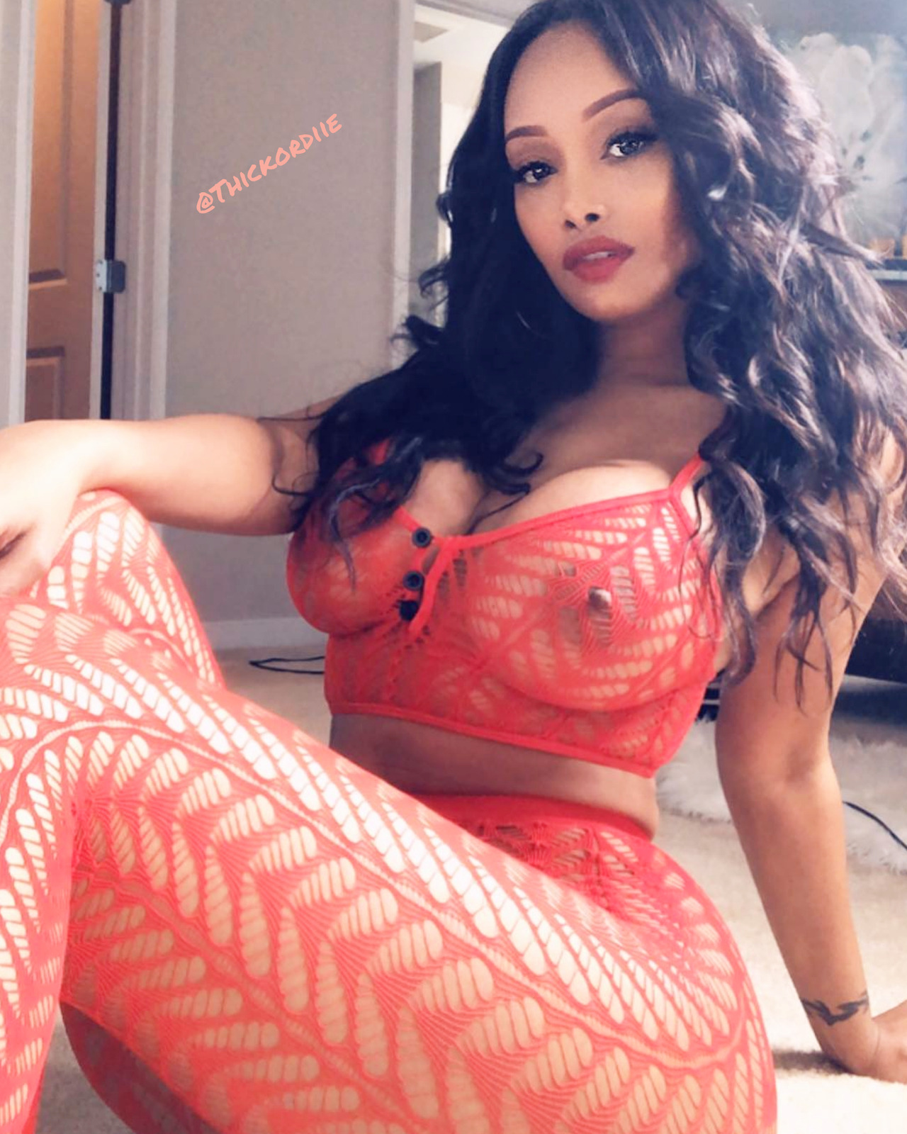 thickordie: Fawking Dream Come True… ShaKKA…🤣 ….#gogetter #goodmorning #gold #music #myears #candy #turkey #turkeyday ……..#macandcheese #mommomashouse #thanksgivingday #Gramahouse #turkey #stuffing #cornbred #stockings #Greens #thouroughbred