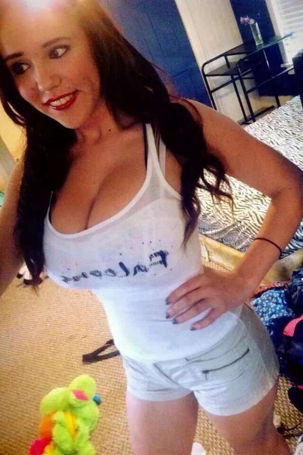 Mostly huge tits, scenes and poses I like