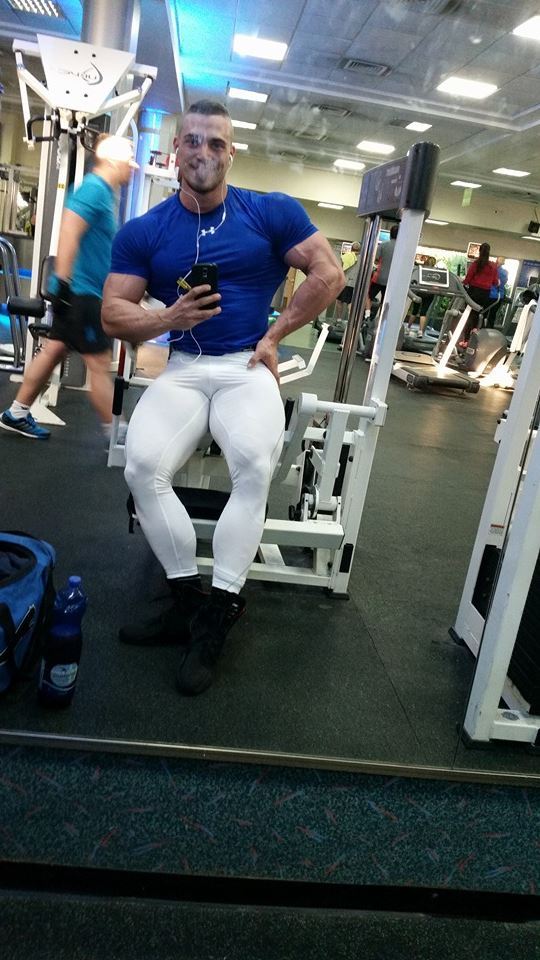 monsieurunivers:  God bless the lycra