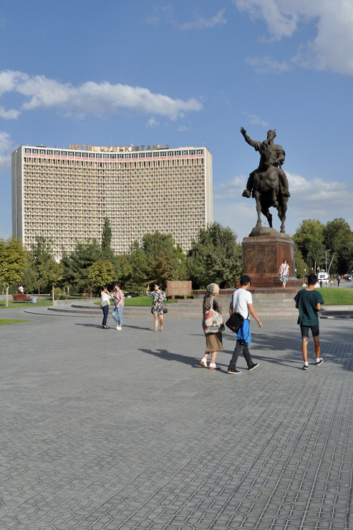 Hotel Uzbekistan, Amir Temur Monument, Taschkent 