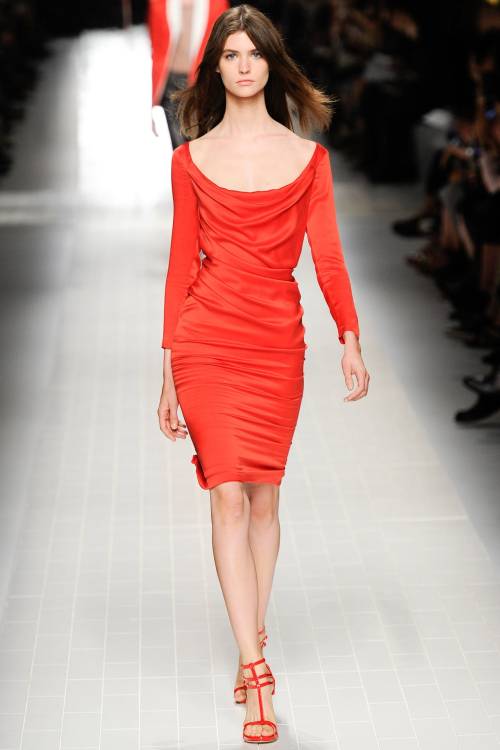 Manon Leloup by Umberto Fratini - Blumarine SPRING 2014 READY-TO-WEAR She is a shine 