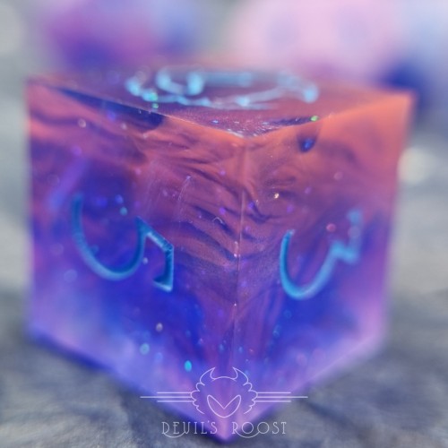 devilsroostdice: #dnd #d6 #dice The Aurora! Mystical lights dancing across the heavens. Also, a dice