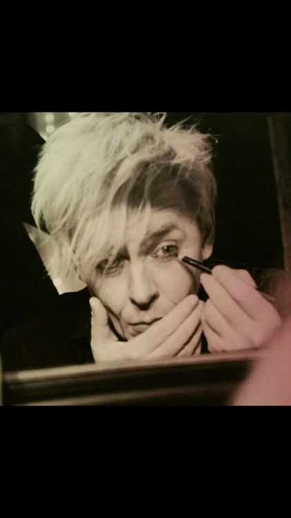 ladycosmicdancer: All your fav New Wave Boys doing their Makeup