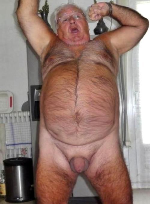 worshipfatdaddies:  nudedadsandjewelry: the guy with the sunglasses…. a long time