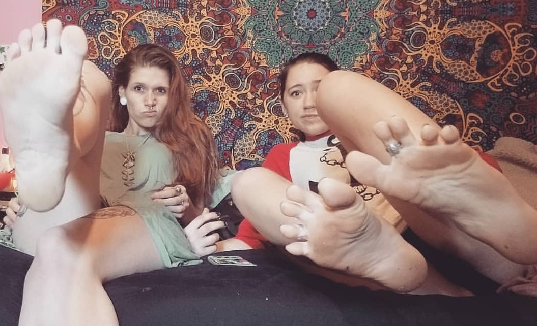 footboystuff:  Instagram foot model @groovysoles and her sister @barefoot.coco in