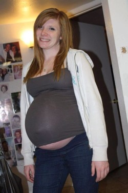 preggogirl:  Love the top that’s just a little too tight