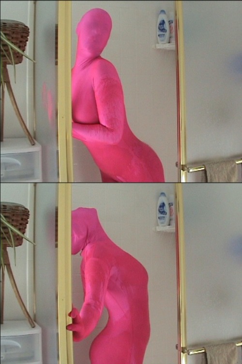 zen4may:These photos are from xoplum. I love the way a wet zentai suit feels. The way it clings to y