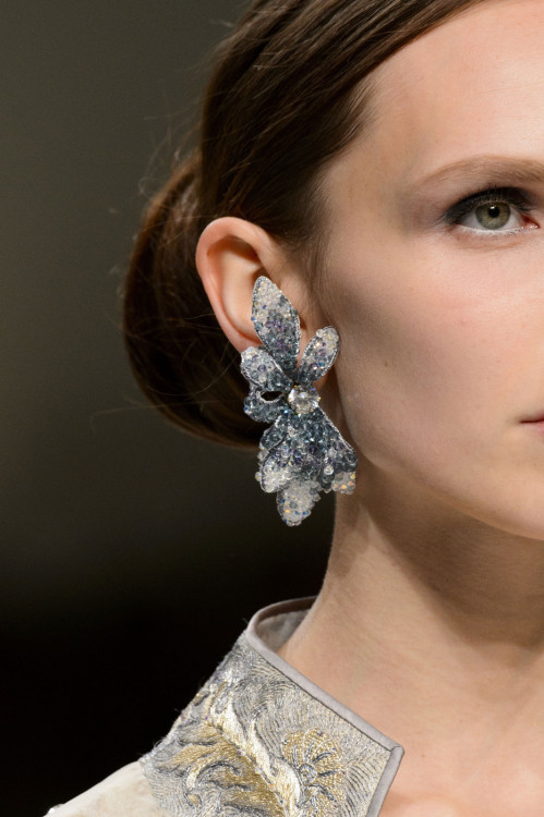 livingadreamylife:  couture-constellation:  guo pei couture ss ‘16  (via TumbleOn)