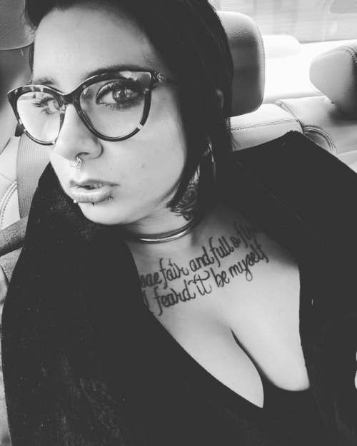 darkstalkergirl:  It’s beginning to feel a lot like…well the California version of Winter #fauxfur #glasses #wintergoth #gothicc https://www.instagram.com/p/BrG_xKPgGtK/?utm_source=ig_tumblr_share&igshid=judevfjiy8sq