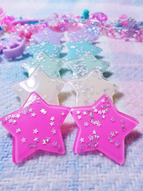 pastel-galaxyz: ☆彡Because I’m going Coo Coo Ka Choo over you guys with love …  ✩♪ 
