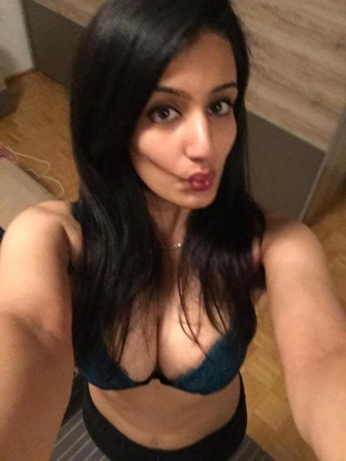 bull-manish-singh-blog:  Ready to gangbang