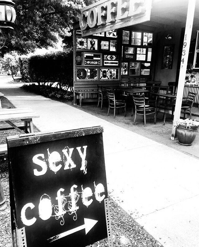 submissiveinclination:  visualsymphony:  sexycoffetimes:  ☕  coffee is sexy  i