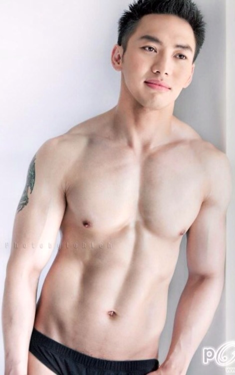 asianmusclefetish:  Original post: http://asianmusclefetish.tumblr.com