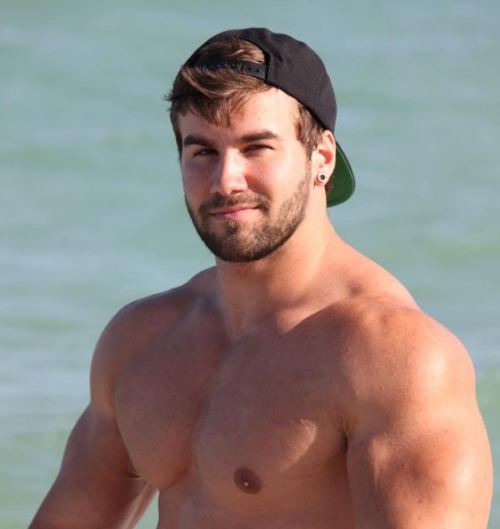 fitness-motivation-quotes:  All americano: Jake BurtonFollow Jake on his official social media accountsInstagram: https://www.instagram.com/jake_burton.official/