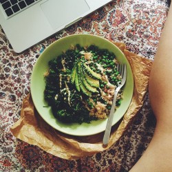 berriesflowersandsparkles:  Hello 💕 lunch today consisted of brown rice, petit pois, loads of tenderstem broccoli topped with avocado, sesame seeds and tahini lemon dressing + Breaking Bad, I started watching it two days ago and can’t get enough…..
