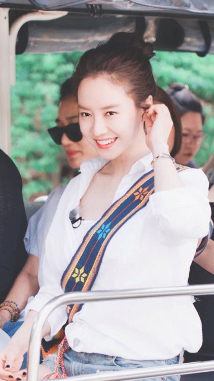 We Are in Love Bali episode BTS…Those were the days…… (cr: 根正苗红好颜狗)