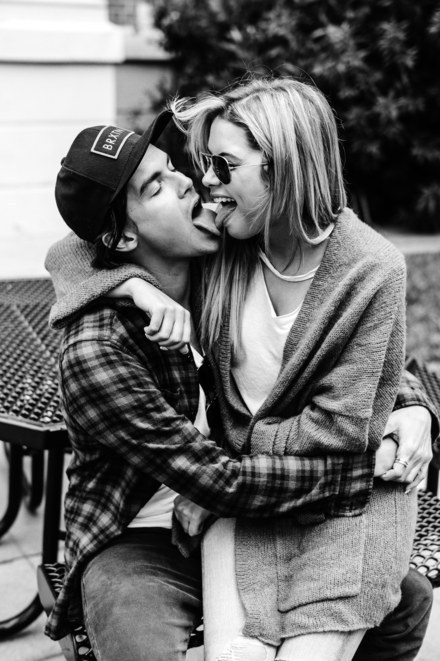 bensonews: 12. Tyler Blackburn and Ashley Benson making out on set.KA: This is Ashley and Tyler rehearsing their kissing scene. They mess around so much and they do it sometimes I think just to make people uncomfortable.There was a bunch of extras on