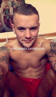 str8uklads:  JJ, army boy 23,Stoke, West Midlands, UK