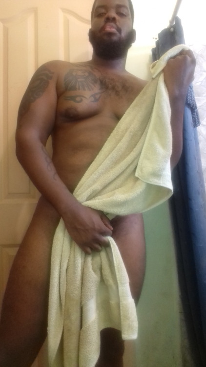 dethickness:  Friday Morning Thickness!!!!!!  Good Morning Tumblr … Get yourself a thick boi   IG - dethicknessleo