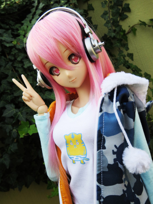 eiko82: Smart Doll Mirai makes a supercute Super Sonico &lt;3