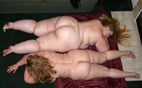 curvy-aus-frankfurt:  http://curvy-aus-frankfurt.tumblr.com/