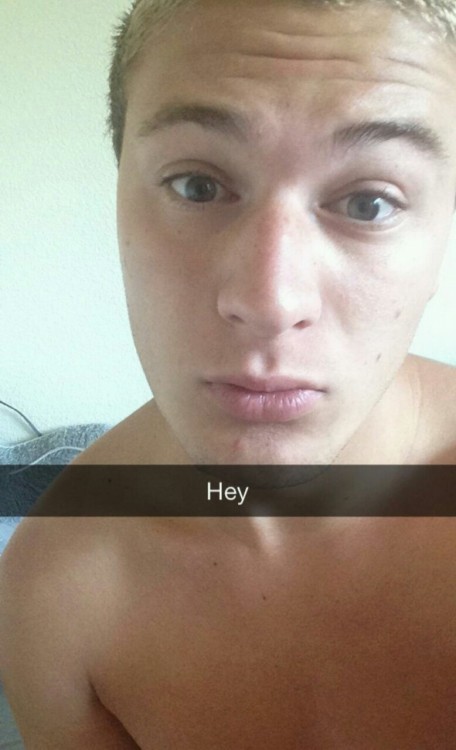 nakedguysfromkik:  Hello snapchaters!