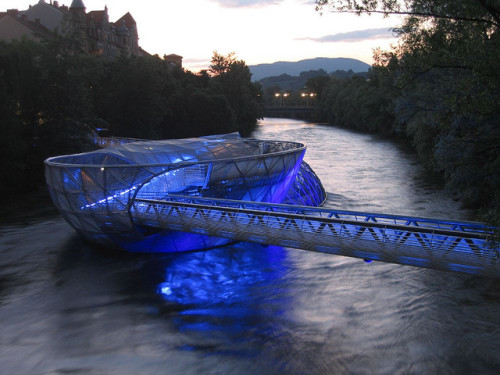 Murinsel Cafe in Graz, Austria (by daniel_bryant).