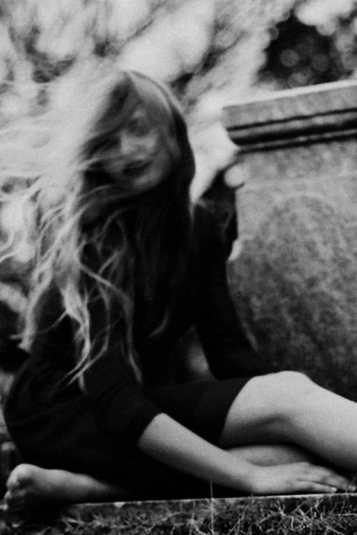 l-unaire:  b&amp;w / Fb