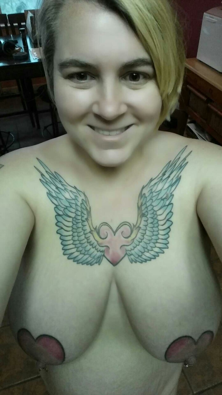 pancho701:  celestewoodrow:Good morning. You would look great on the back of my motorcycle