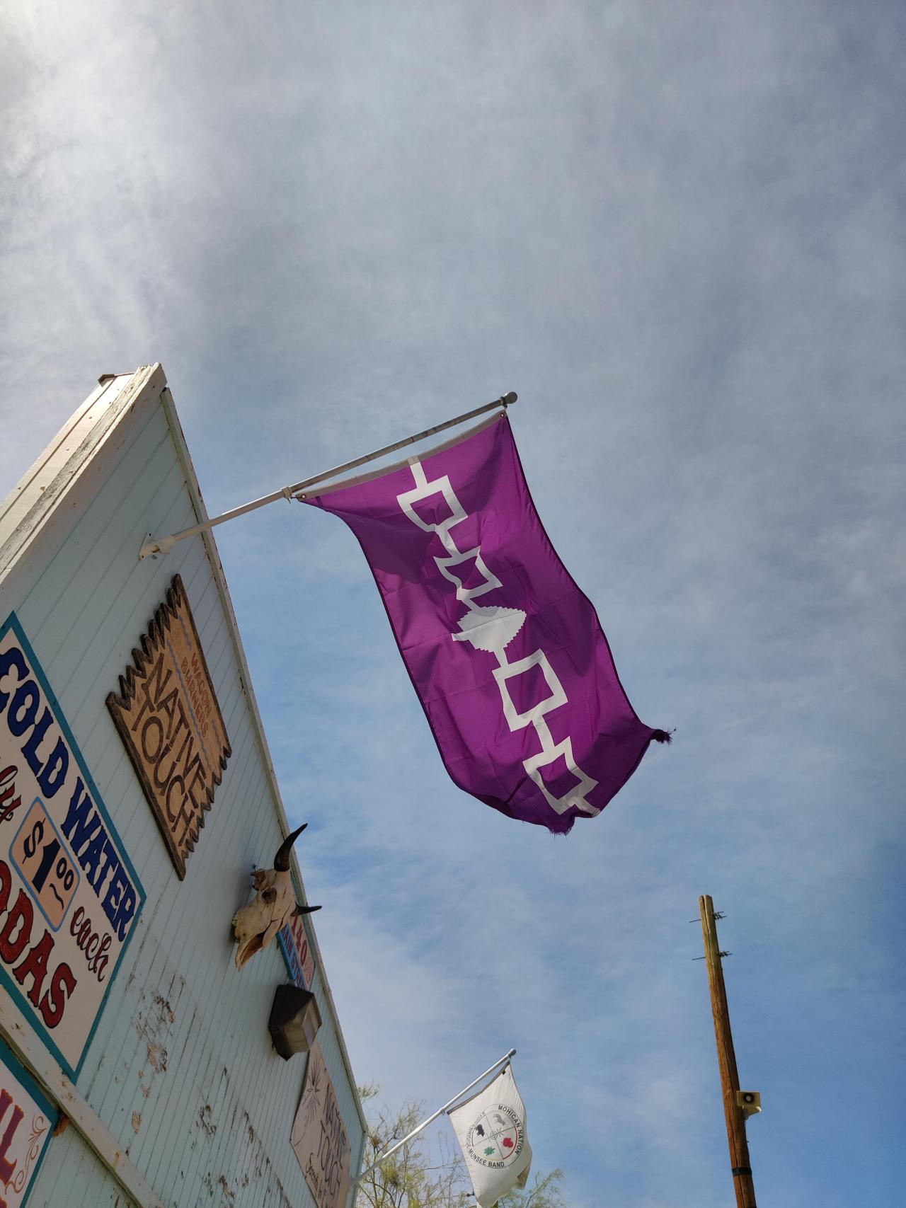 Iroquois Confederacy found in Oatman, Arizonafrom /r/vexillology 

Top comment: Oh damn thats cool. A little far from home 🤔 #Iroquois#Confederacy#found#Oatman#Arizona#flags#vexillology