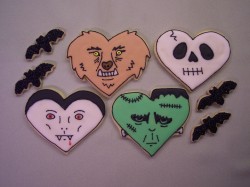 halloweencrypt:“Halloween Hearts”~  Susan