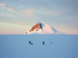 illusionwanderer:  Travelling through Greenland