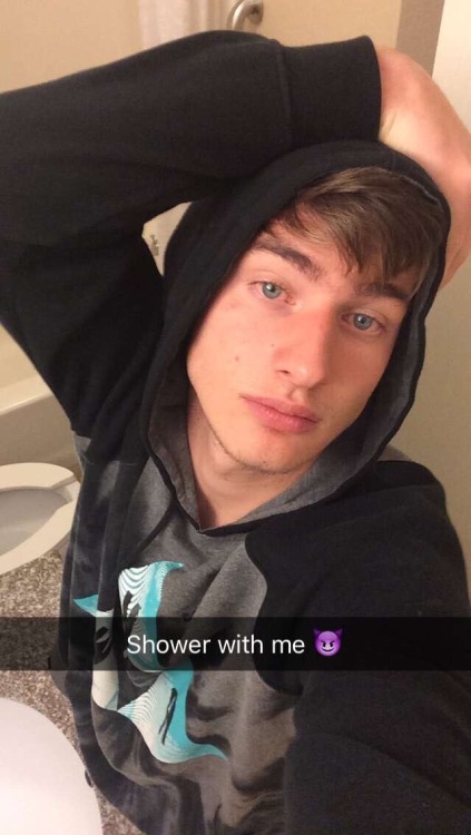 exposedsnapboys:  Colton. This is another guy I got on my own. He’s pretty old but I figured that you guys should see some of my previous guys haha.   Videos of him will be posted to my Twitter soon.