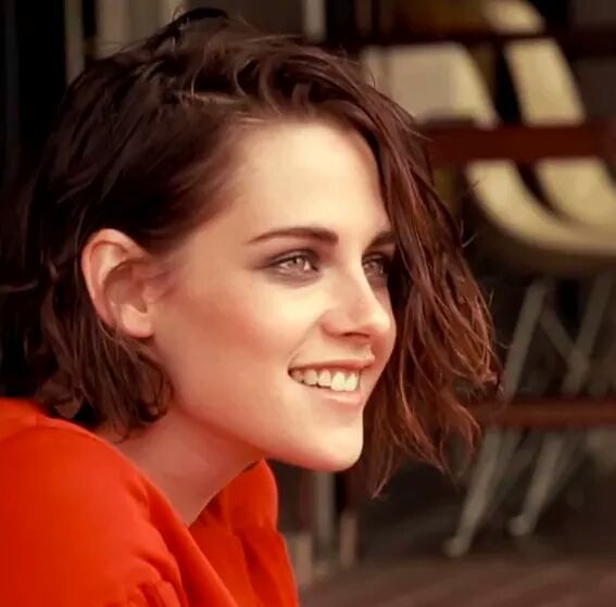 Kristen Stewart - Elle magazine UK, sept. 2015 (BTS video capture)