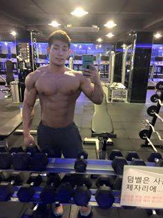 evianguy:  Hawt Asian Stud!