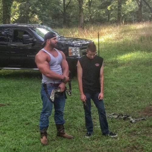 redneckstuds:  bodybuilers4worship:  beefluvr94:  This scene has real potential.  Listen kid stick w