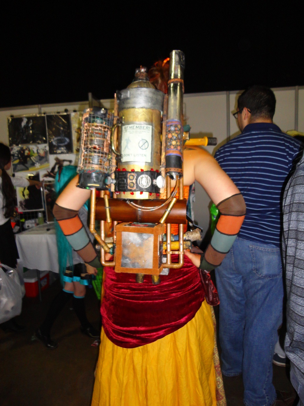 scarecrowcoffeecosplay:  AnimeNEXT 2013 Photos (2/4)  Oh gosh!  Thank you for the