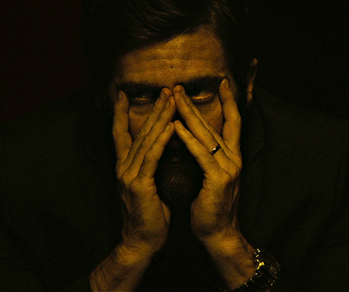 Sex winterswake:Jake Gyllenhaal in Enemy (2013) pictures