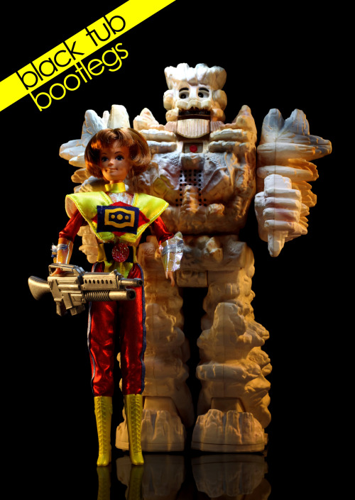 1990′s Starriors Meteoriod Stone Man automaton with generic Fashion doll.