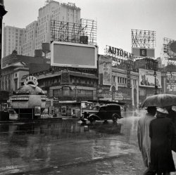 vintagelad:  Times Square on a rainy day, March 1943 