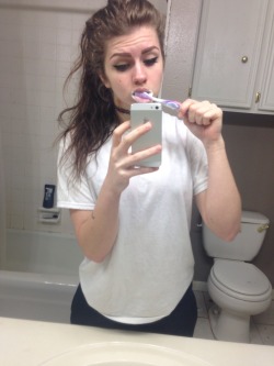 when u feelin urself while u brushin ur teeth
