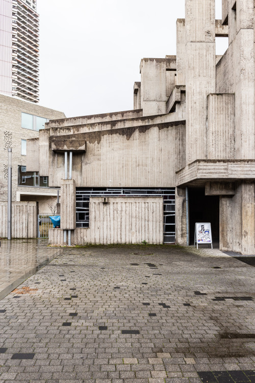 dashalbrundezimmer:johannes XXIII // köln sülzIarchitects: josef rikus & heinz buchmannwindow de