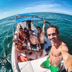 funforlouis:  Boating in the Caribbean with @heynadine @vagabrothers can’t wait for our next adventure! 🌊🚤 