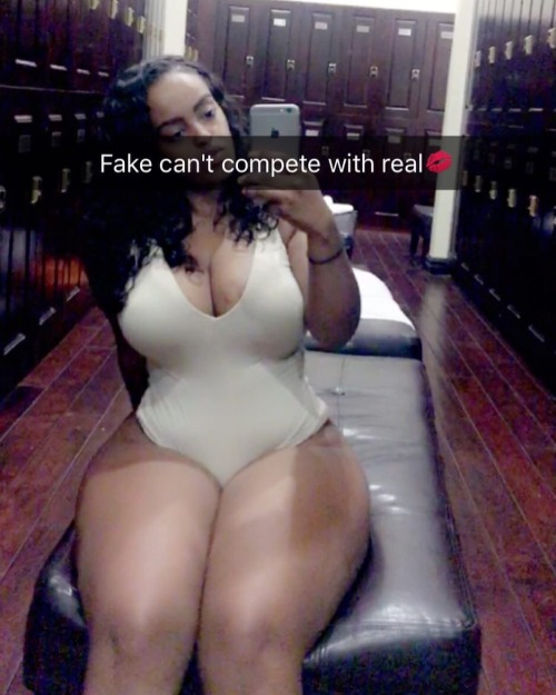 ebonyluvjazz:  redstripeking:  MsRTaye  😍😍😍😍😍