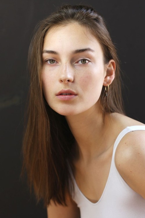 Julia Bergshoeff  |  DutchRepresented by dna